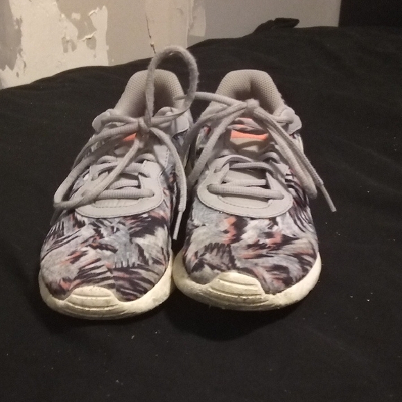 Nike Kids' Multicolor Pattern Sneakers - Picture 3 of 5